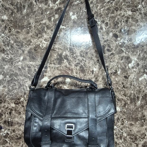 프로엔자슐러 크로스 사첼백