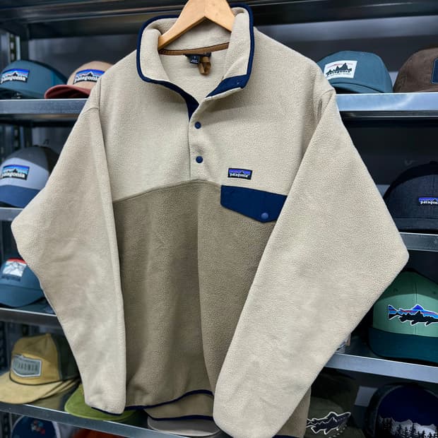 파타고니아 신칠라 스냅-T 풀오버 ( L )  ASH TAN 