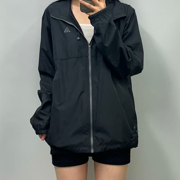 나이키 acg 로고 블랙 바람막이