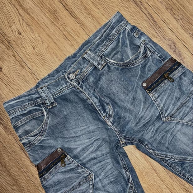 y2k 벨트 디테일 연청 부츠컷진