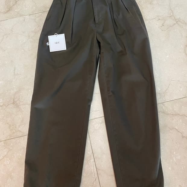 NEAT 치노 다크올리브 44