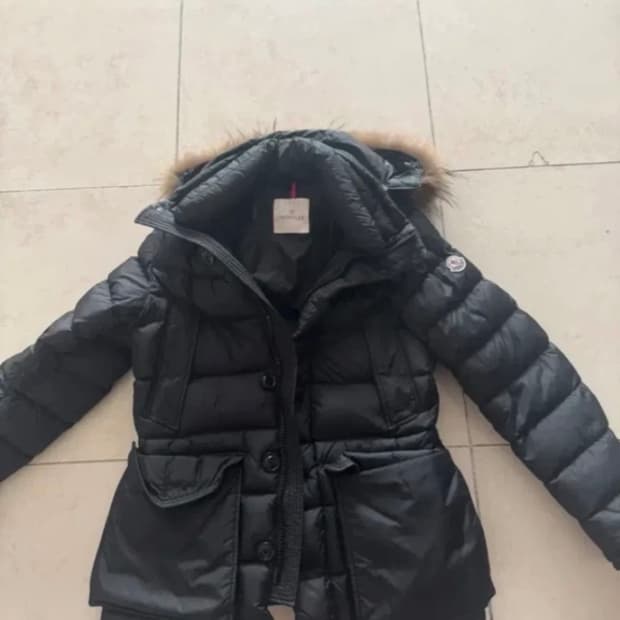 몽클레어 클루니 팝니다.