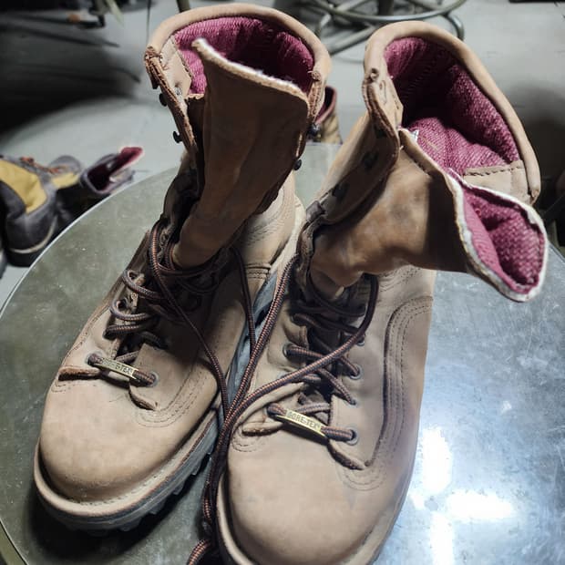 대너 8인치 랩터 부츠