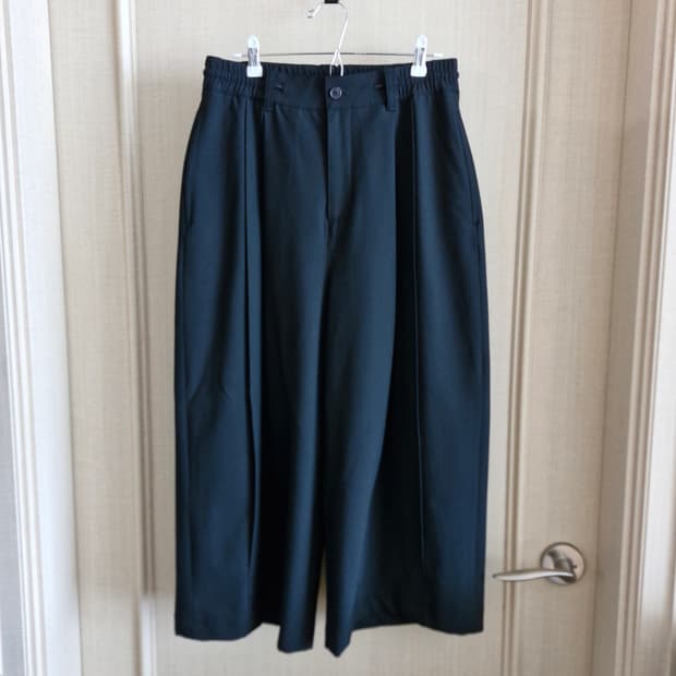 지오송지오 25FW 스트럭쳐 크롭 와이드 팬츠 78