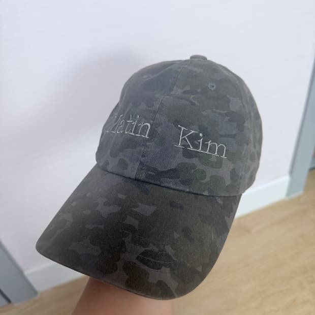 마뗑킴 카모 모자