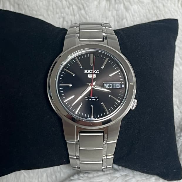 세이코5 오토매틱 시계 판매합니다.