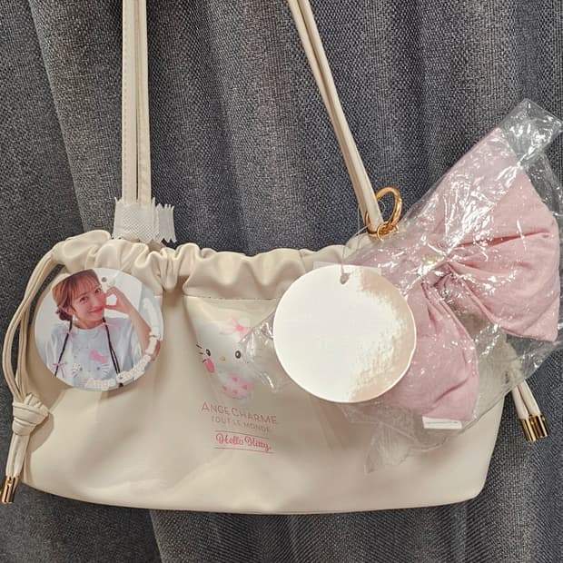 헬로키티 앙쥬샤르므 가방 아이보리 일본 새상품