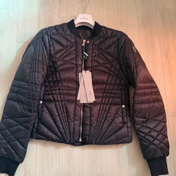 몽클레어 릭오웬스 메가펜타 플레이트 패딩