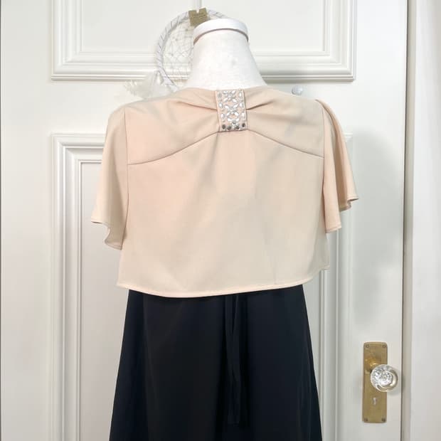 beige back cubic bow puff bolero