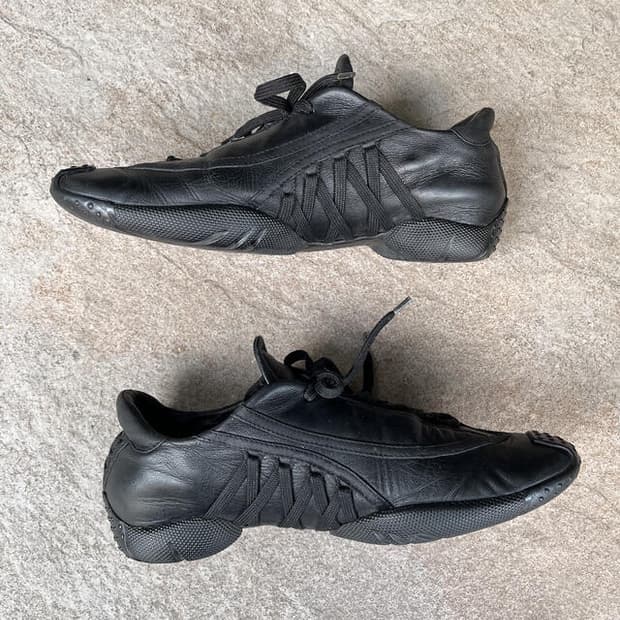 디올 2003aw 블랙 레더 코르셋 스니커즈