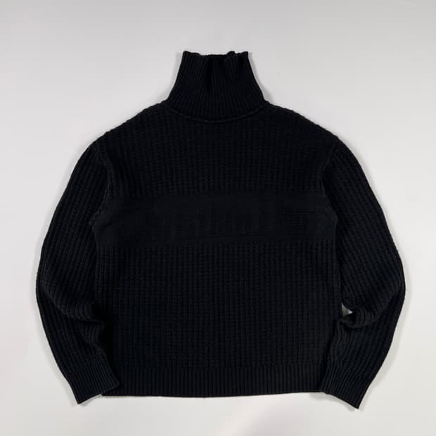 크리스찬 디올 터틀넥 스웨터