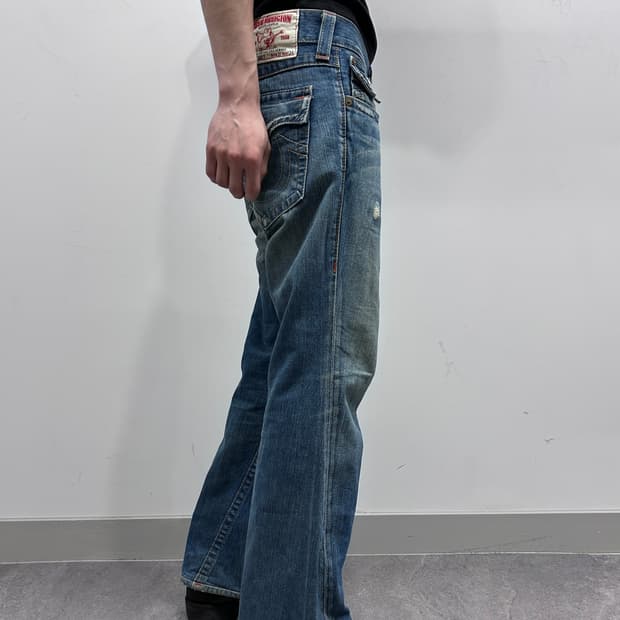 트루릴리젼 스파이럴 워싱 부츠컷 데님