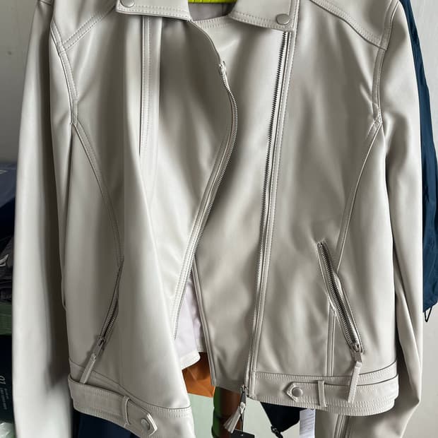 블랙모먼트 화이트 라이더 자켓