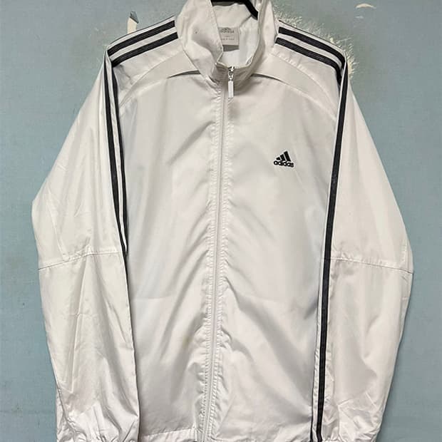 아디다스 화이트 삼선 바람막이 춘추 XL 105