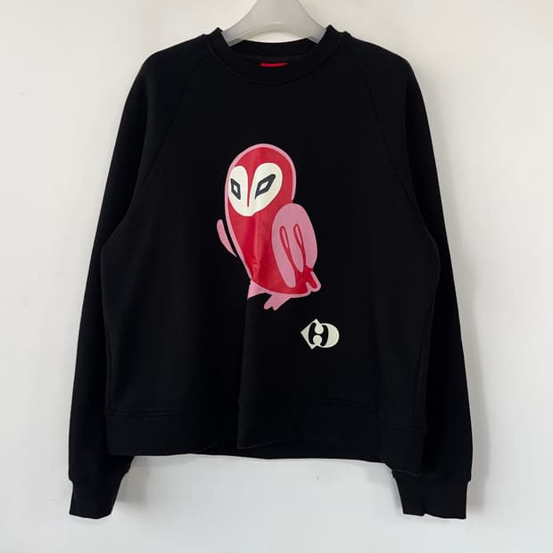 럭키슈에뜨 시그니처 부엉이 맨투맨