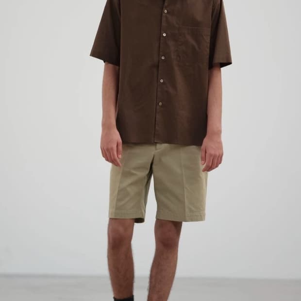 AURALEE WASHED FINX CHINO SHORTS