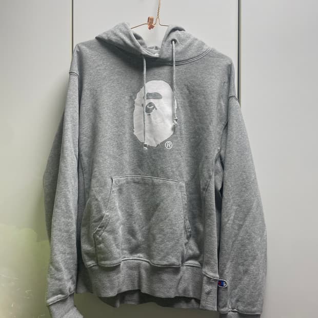 베이프 챔피온 콜라보 후드티 