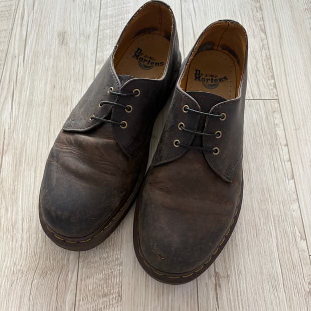 닥터마틴 1461 3홀 크레이지홀스 270