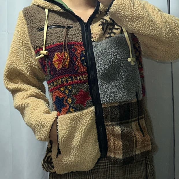 모리 패치워크 뽀글이 후드집업