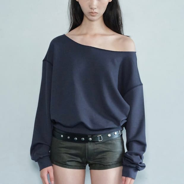 로우컷오프숄맨투맨