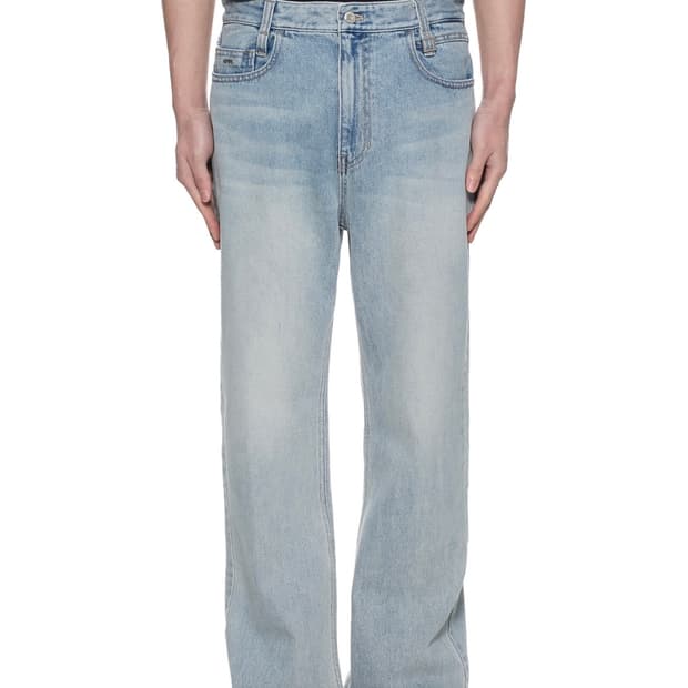 우영미 / 라이트 블루 스트레이트 데님 / 50