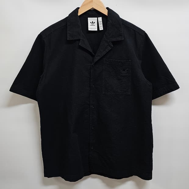 아디다스 에센셜 시어서커 반팔셔츠 M