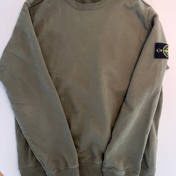 스톤아일랜드 맨투맨 판매해요