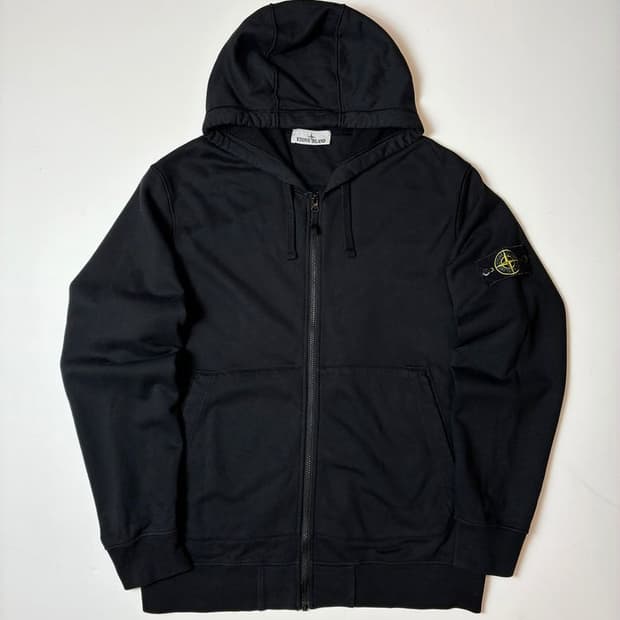 스톤아일랜드 와펜 로고 시그니처 후드 집업 PN8273