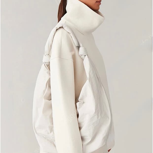 코스 드레이프드 백