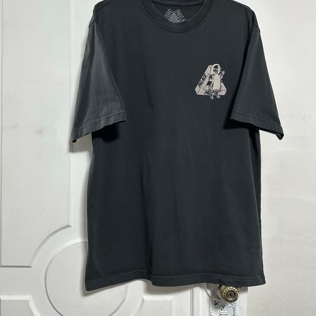 팔라스 유 피규어 반팔티