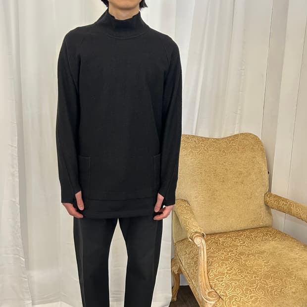 The viridi anne 축융 울 하이넥 니트