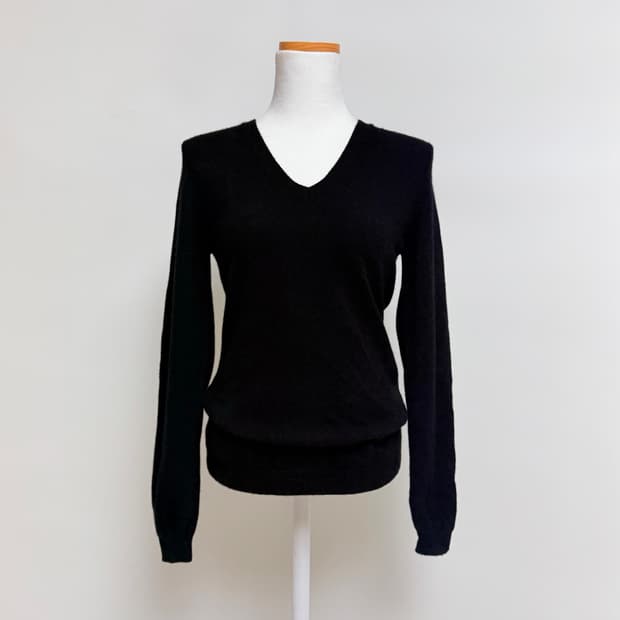 [캐시미어 100%] 유니클로 블랙 브이넥 니트 M