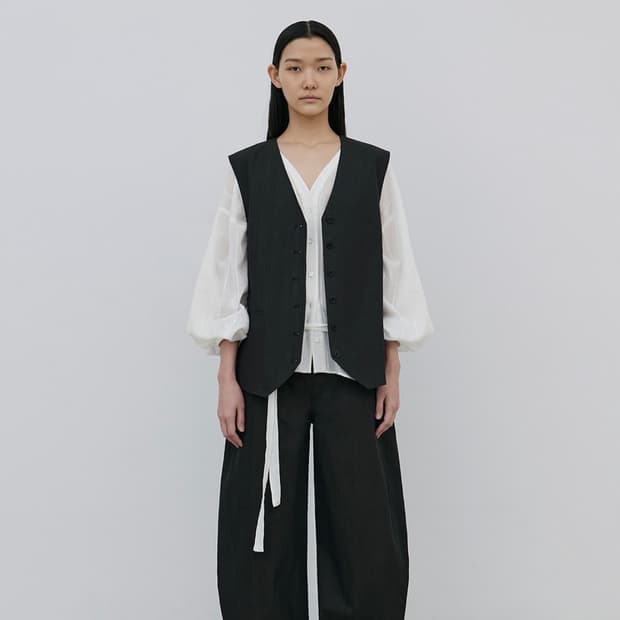 OFC 오에프씨 Button Over Vest (black)
