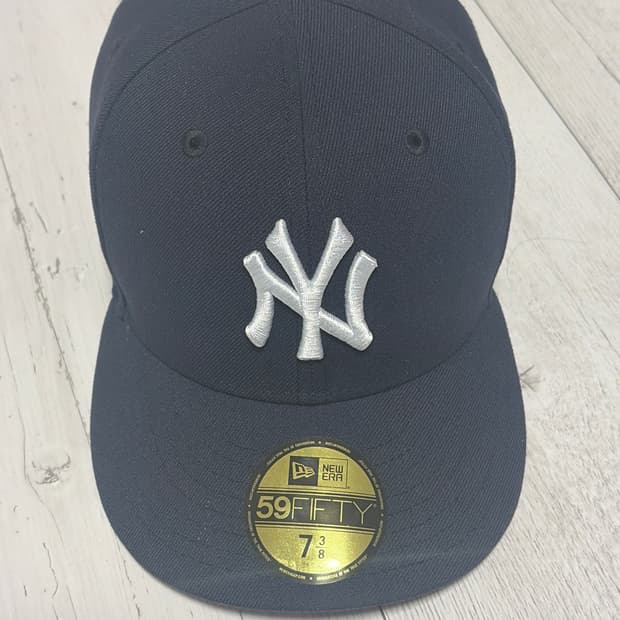 뉴에라 양키즈 59fifty 7 3/8 새상품
