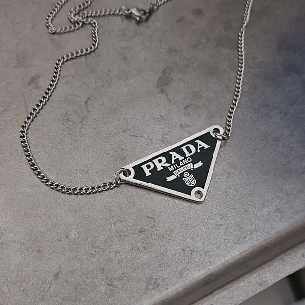 81 프라다 정품 빈티지 업사이클링 목걸이 써지컬
