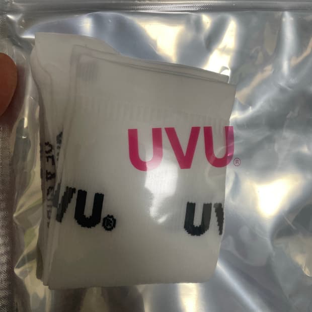 L-LX ) UVU 삭스 화이트