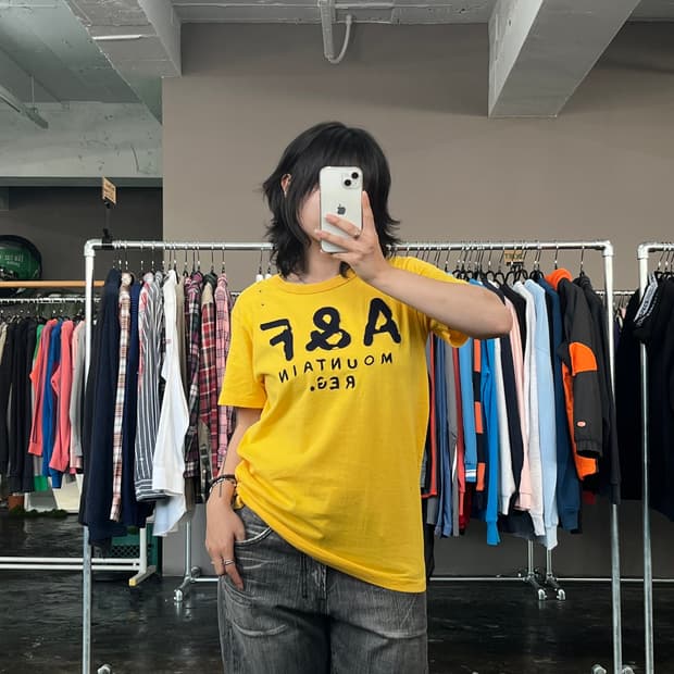 Abercrombie A&F 마운틴 로고 반팔