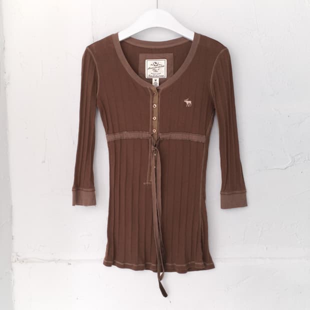 abercrombie) button sleeve