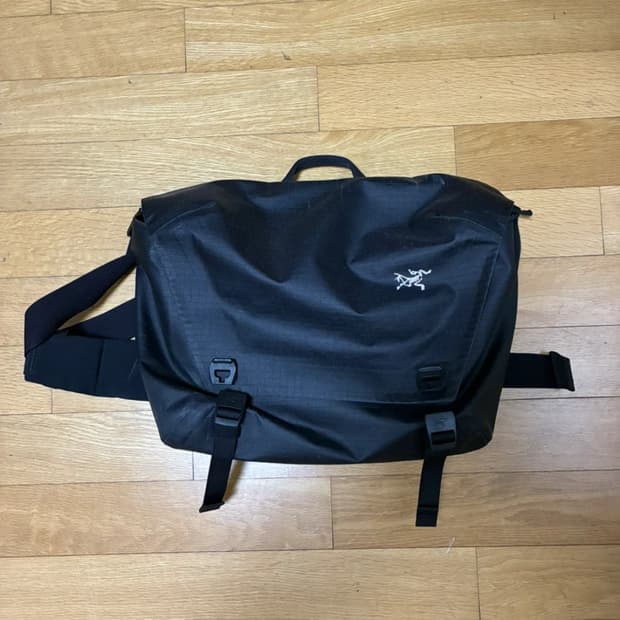 아크테릭스 그랜빌 10 캐리어 백