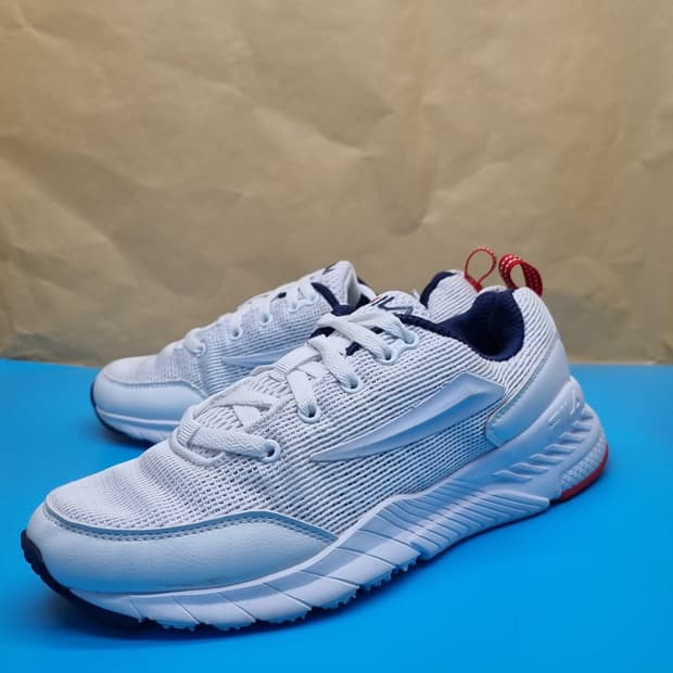 휠라 경량운동화245