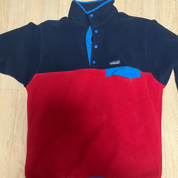 파타고니아 신칠라 네이비 레드 m