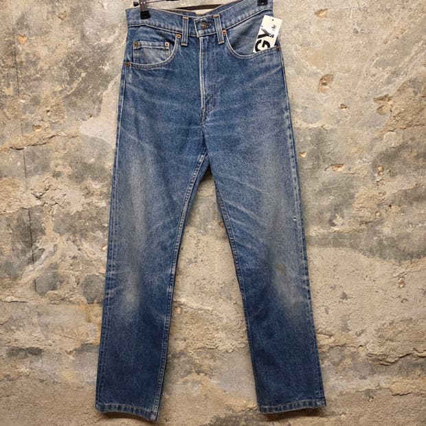 LEVIS