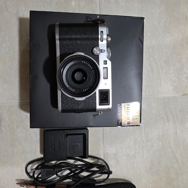 후지필름 x100f 팝니다