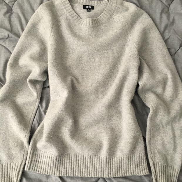 유니클로 회색 니트