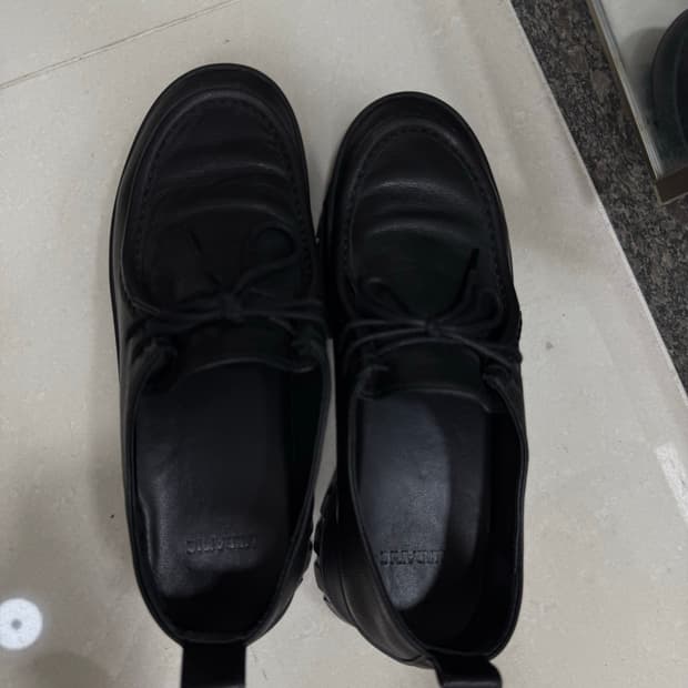 얼바닉 urbanic30 티롤리안 비브람 로퍼 235