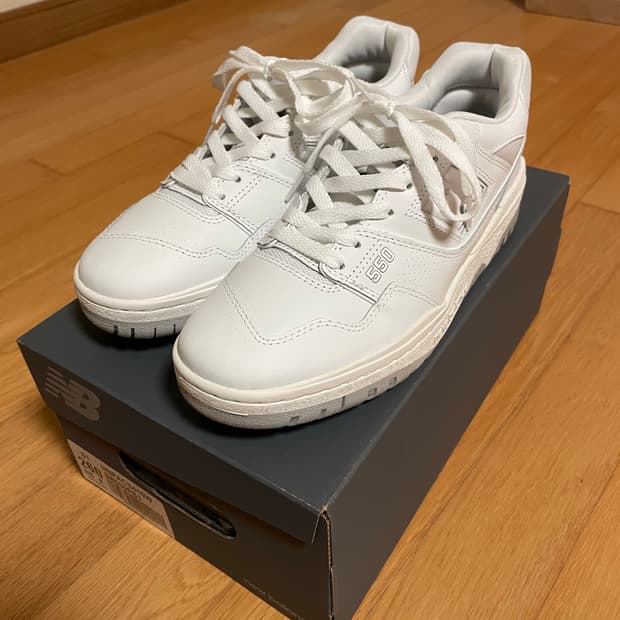 뉴발란스 550 화이트 2E 260 사이즈