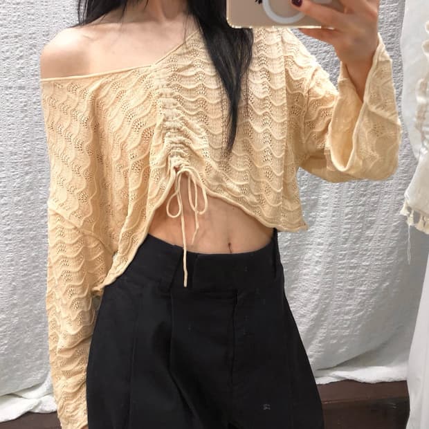 string crop sand knit