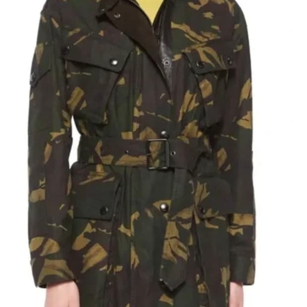 BURBERRY BRIT 버버리 브릿 카모플라주 패턴 벨티드 코트 40