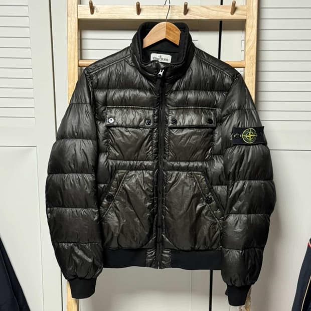 스톤아일랜드 가먼트다잉 딥카키x블랙 나일론 패딩 자켓