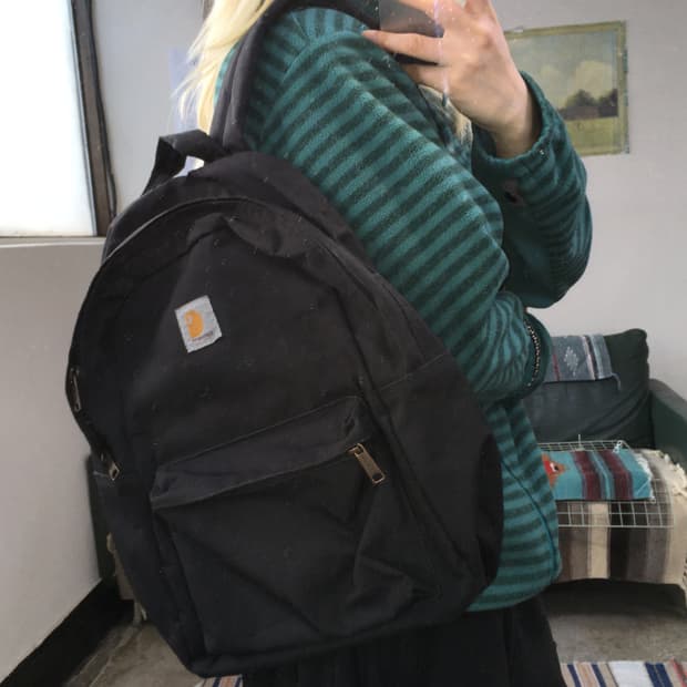 투티/0377 칼하트 백팩 블랙 데일리 빈티지 패치 로고 자수